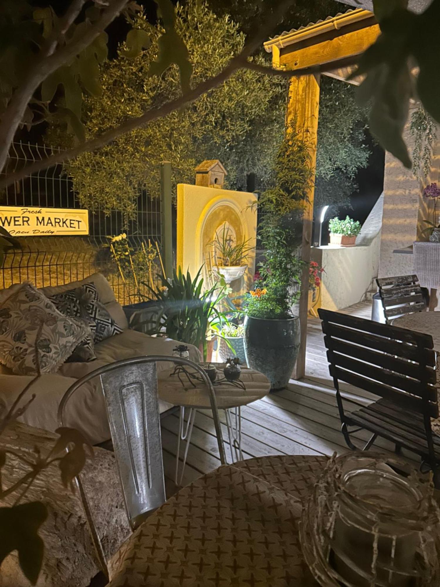 Hotel Auberge Provencale Сен-Рафаэль Экстерьер фото